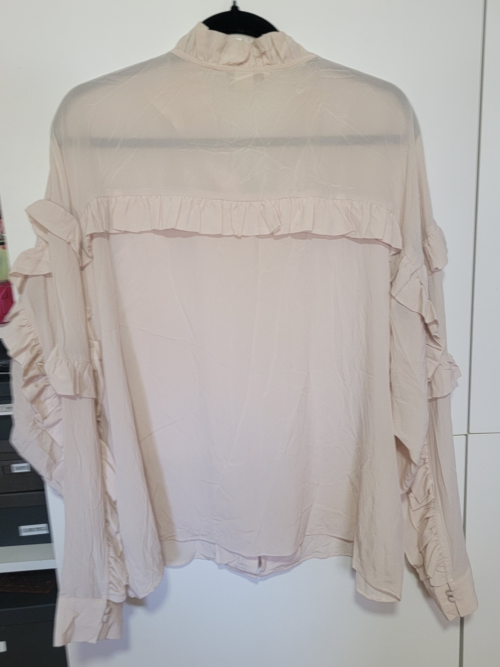 H&M Soft Cream Ruffle Button-Up Blouse - Picture 3 of 7